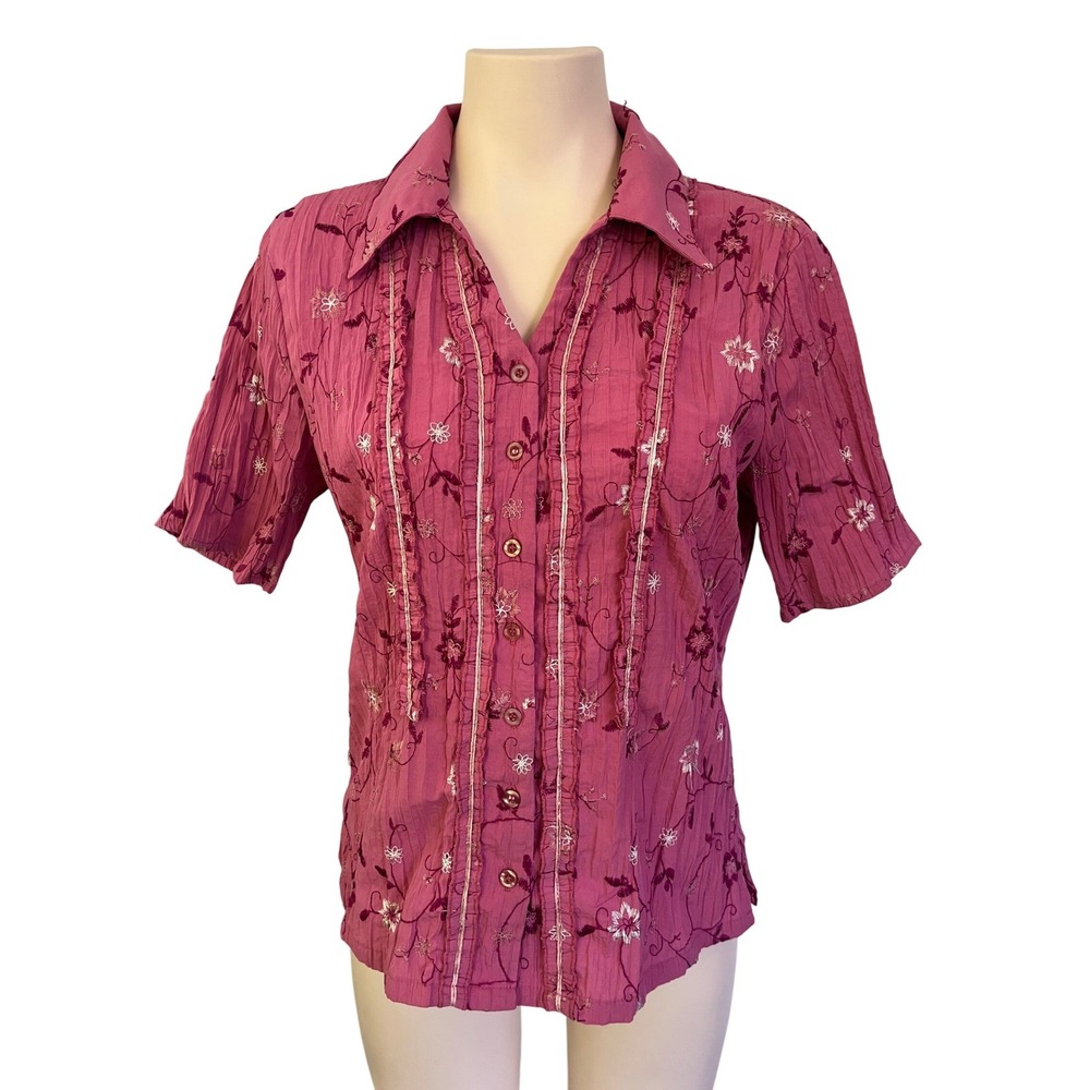 Vintage Pink Floral Embroidered Button Up Blouse Short Sleeve Ruffle Crincle